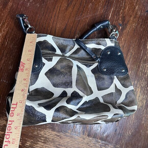 Giraffe Print Handbag With Black Handles & Silver Hardware - Picture 3 of 8